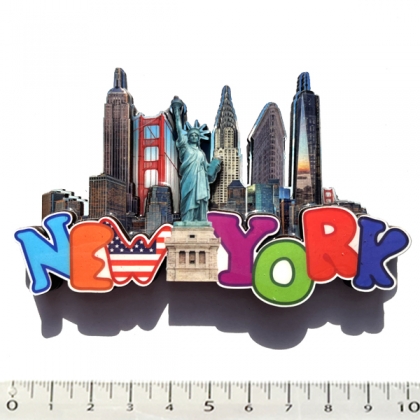 Magnet New York "Rainbow Skyline" en Bois Verni et en Relief Magnet New York "Rainbow Skyline" en Bois Verni et en Relief